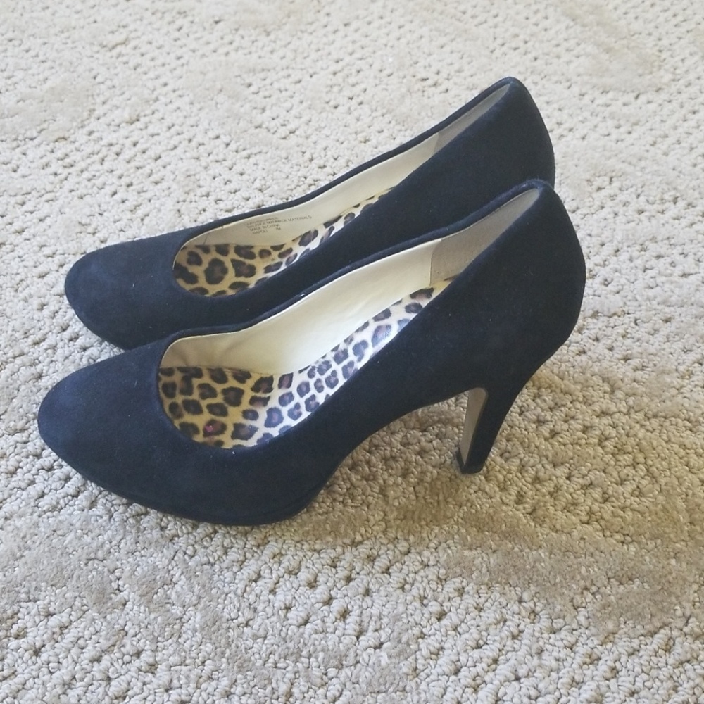 Heels - Picture 2 of 4
